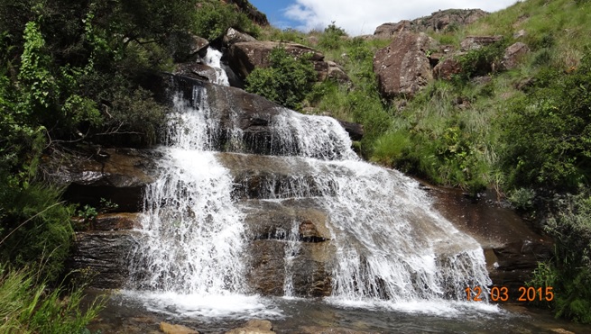 Drakensberg day tour, Sani Pass, Waterfall