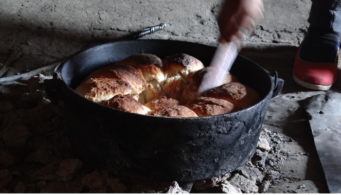Sani Pass Tour; Basotho pot bread