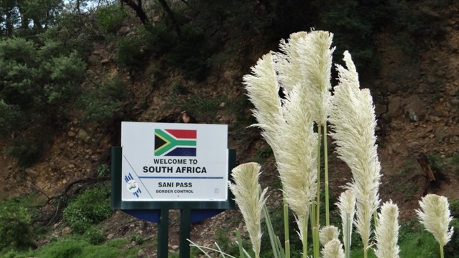 Drakensberg tour; South African boarder post